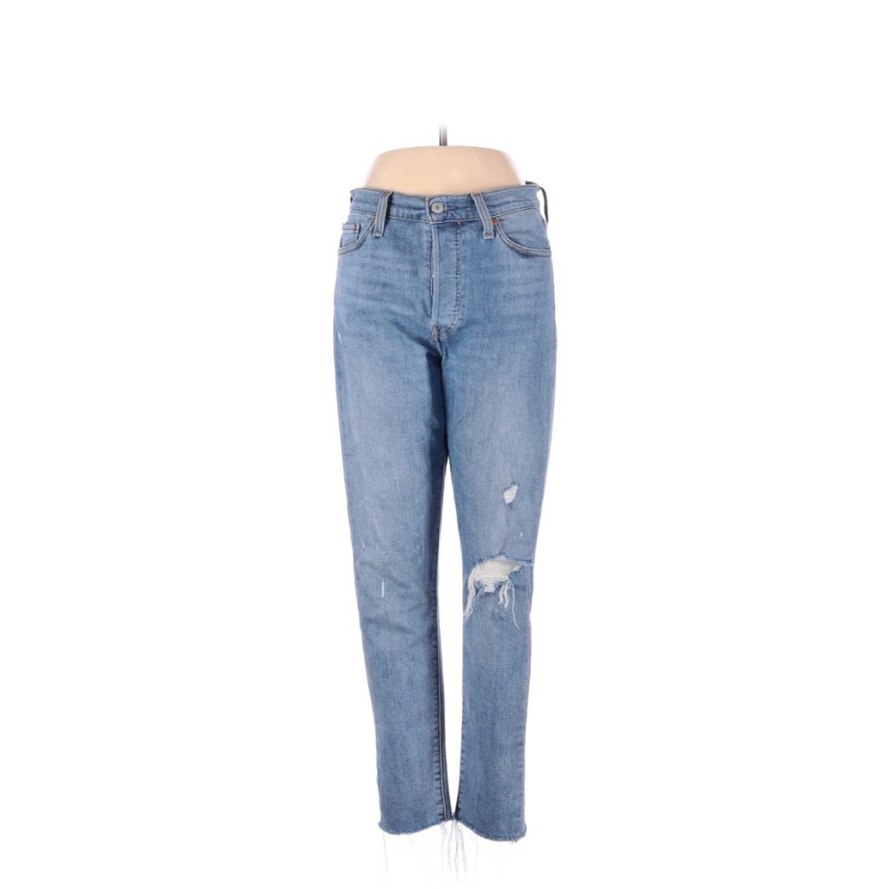 2 for $40 ✨ Levi’s Wedgie Skinny distressed jeans size 29